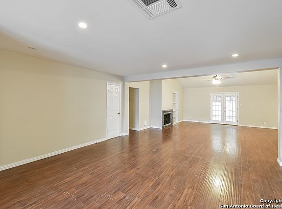 4th image of 5823 Sky Country St