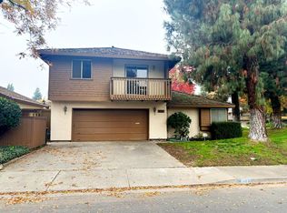 617 Edgebrook Ct, Modesto, CA 95354