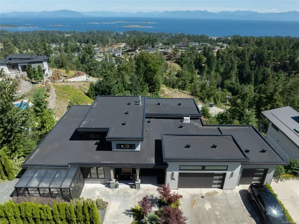 7376 High Ridge Cres, Lantzville, BC V0R 2H0