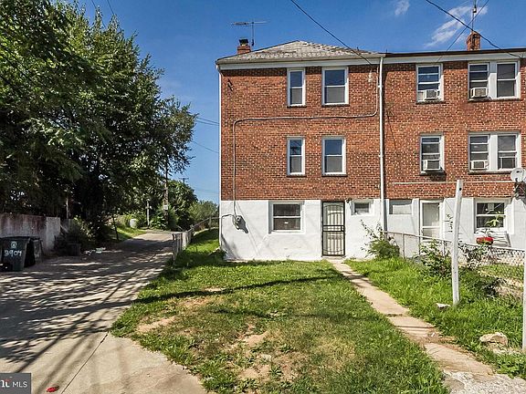 3rd image of 3601 Ravenwood Ave