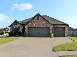 517 Birch Ln, Tahlequah, OK 74464
