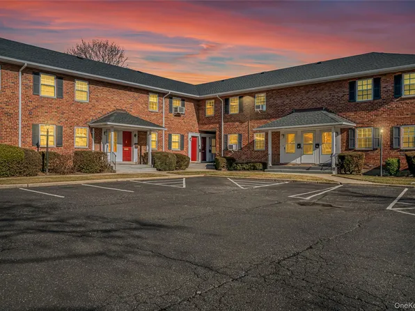 2551 Jerusalem Avenue #2S, North Bellmore, NY 11710