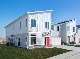 831 NE Bowman Dr, Waukee, IA 50263
