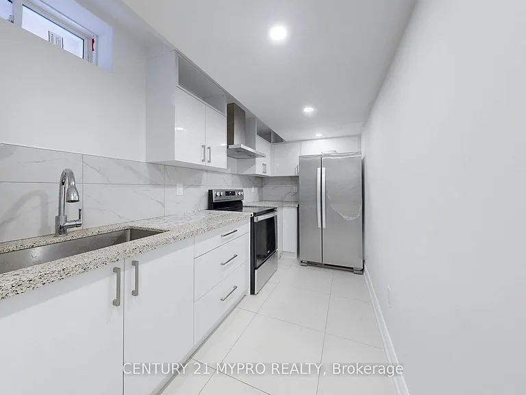 13 Manor Glen Cres #BASEMENT — Photo 22