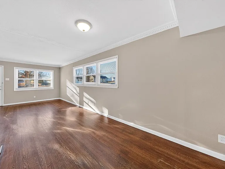 10617 Dunkeld Cir — Photo 12