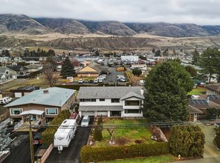 2480 Valleyview Dr, Kamloops, BC V2C4E3