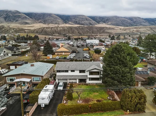2480 Valleyview Dr, Kamloops, BC V2C 4E3