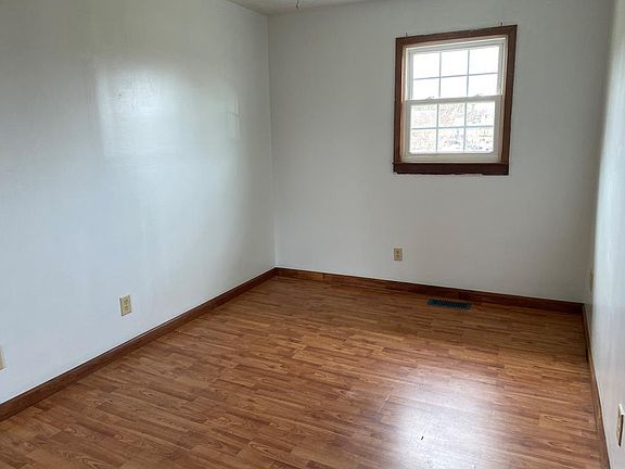5th image of 305 Dulin St