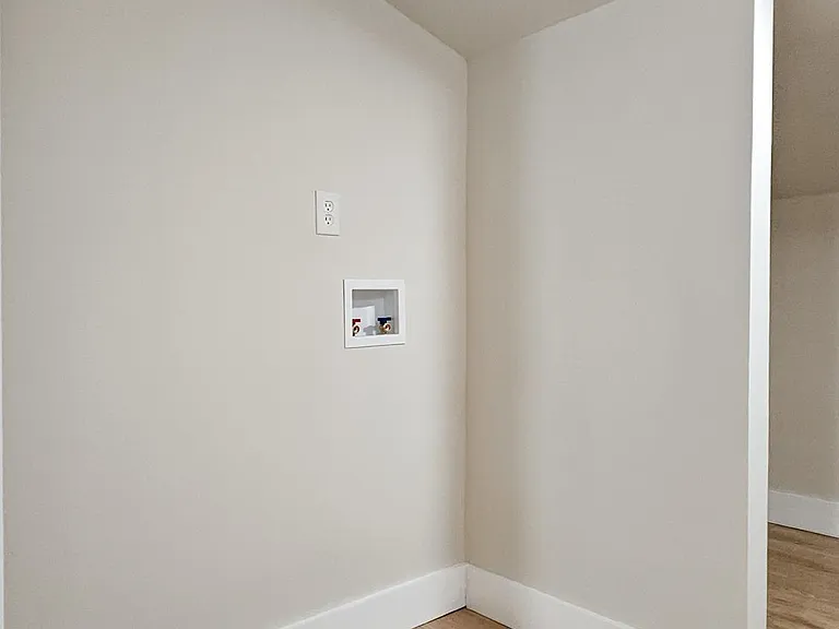 4033 Lucerne Dr SE — Photo 38