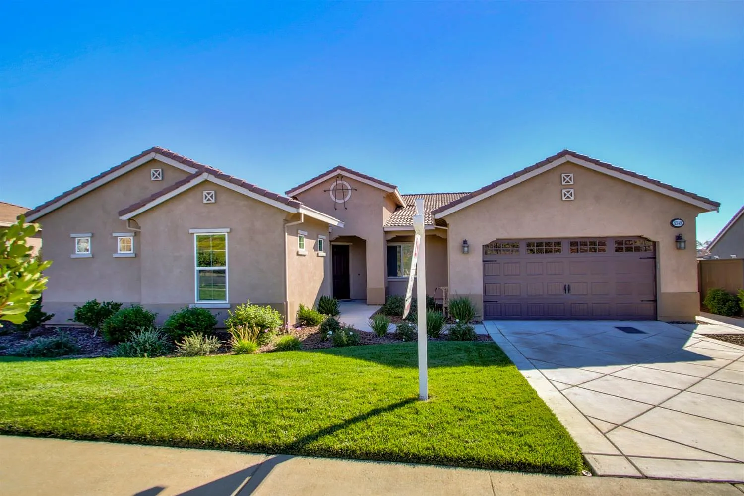 5549 Aspen Meadows Dr photo 1