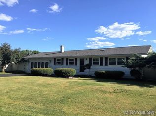 706 Crabapple Dr, Utica, NY 13502