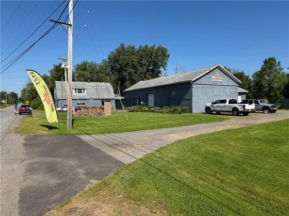 832 Moscow Rd, Hamlin, NY 14464