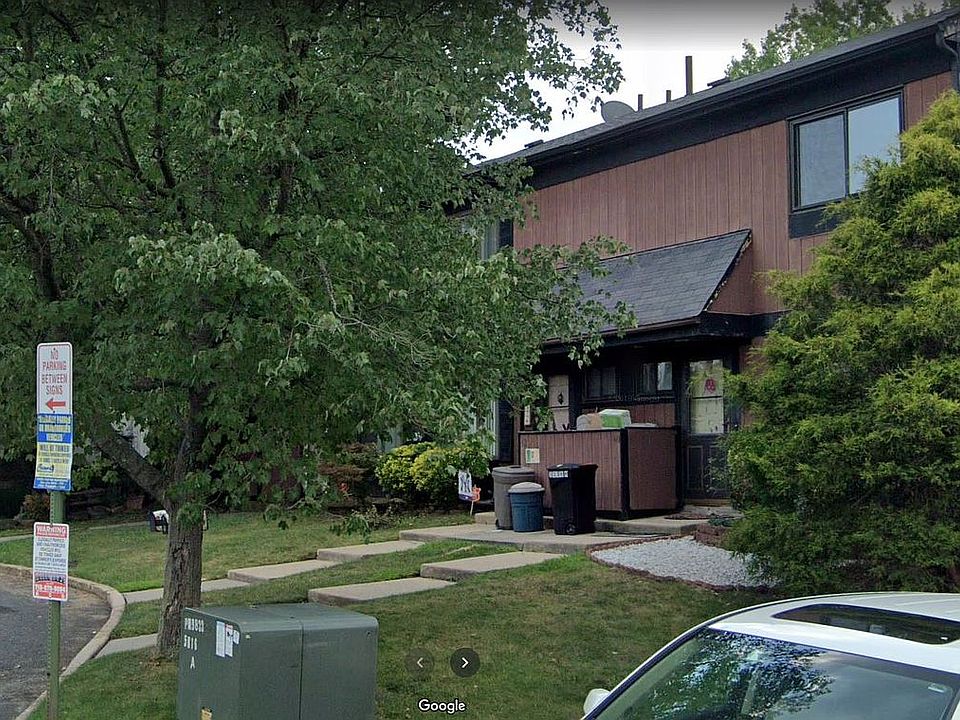 2nd image of 40 Hemlock Ct