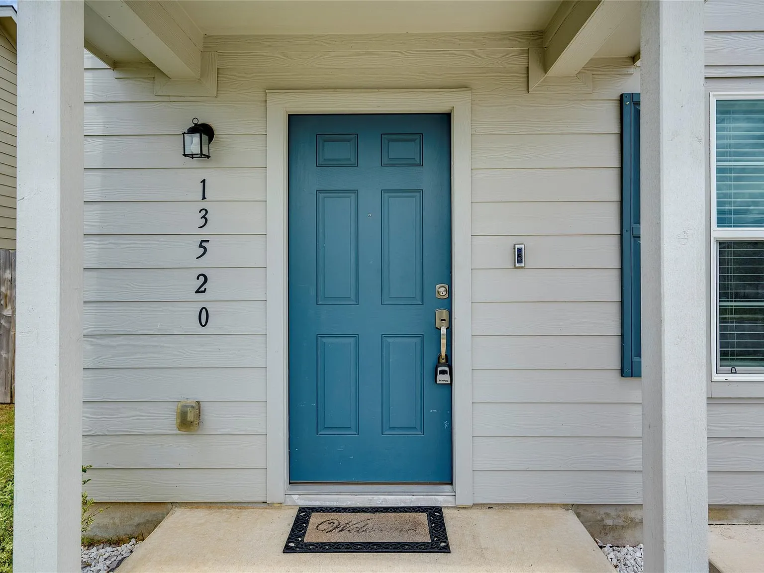 3 bed, 2.5 bath, 1600 sqft, $1,825 — Photo 2