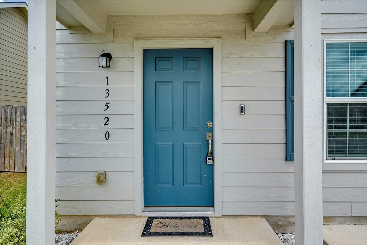 Building Photo - 13520 Knights Branch Dr