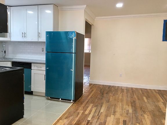 4th image of 640 Underhill Ave