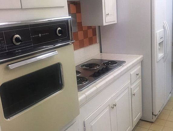 4th image of 8001 Sedan Ave