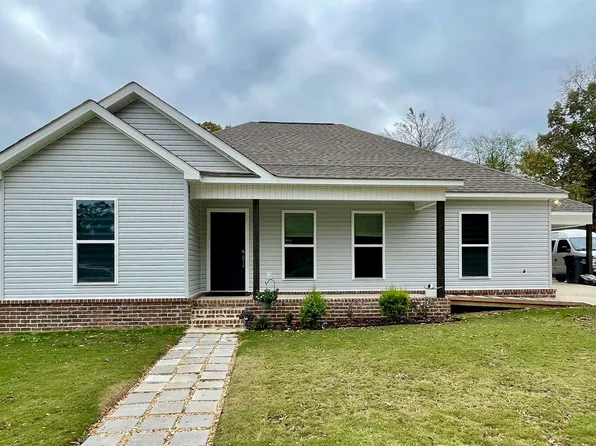 560 County Road 385, Killen, AL 35645