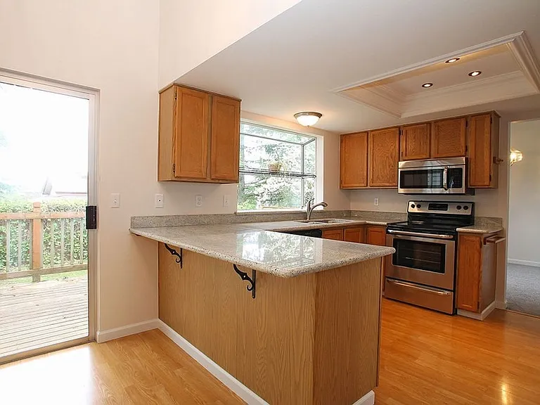 12526 NE 166th St — Photo 36