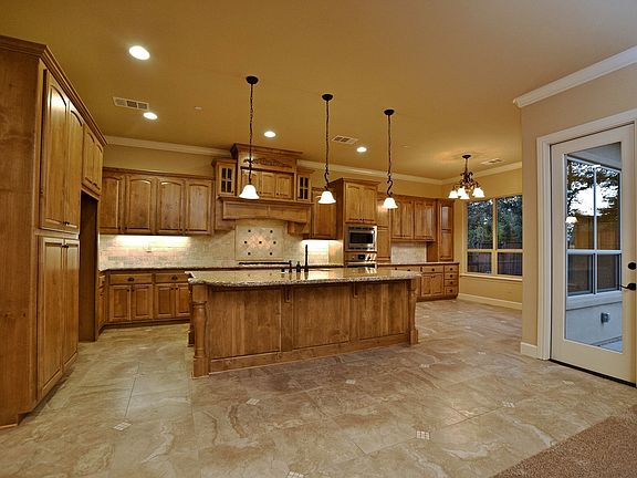 3rd image of 108 Hollyann Dr