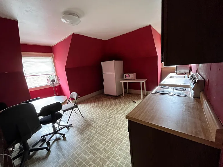 5852 Bartlett St #3 — Photo 6