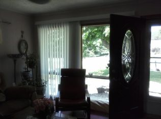 989 Mulberry St, Clyde, NC 28721