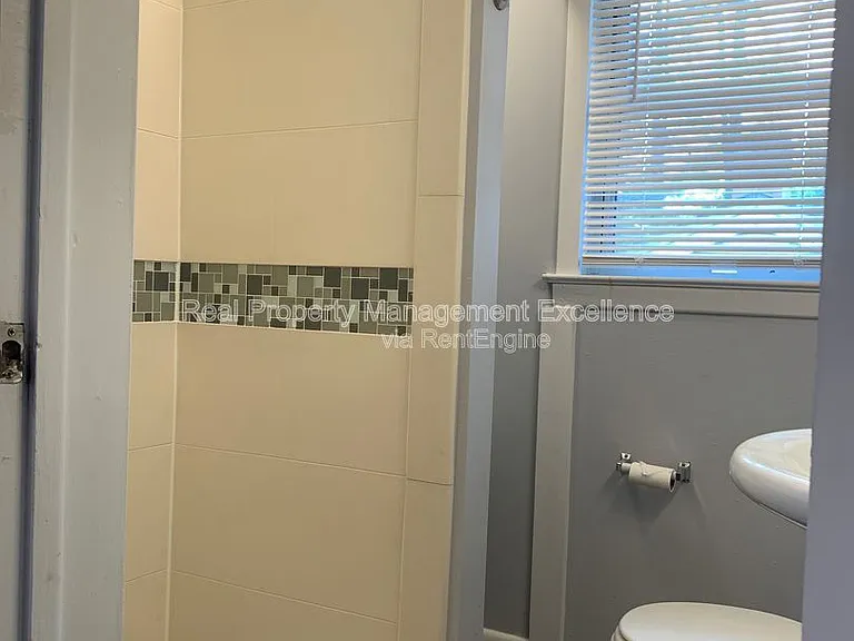 1136 Gorman St #C — Photo 12