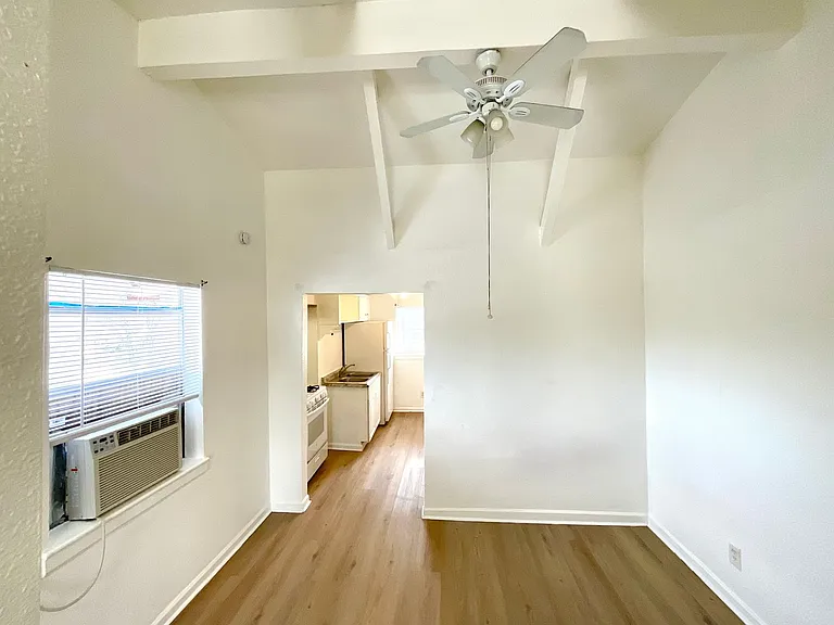 602 Lovett Ave — Photo 5