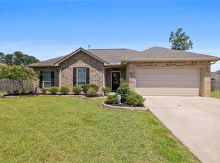 365 Ozark Beauty Dr, Ponchatoula, LA 70454