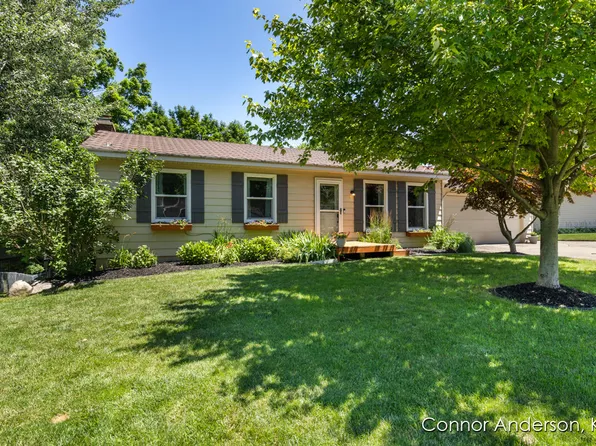2500 Appleton Dr NE, Grand Rapids, MI 49525