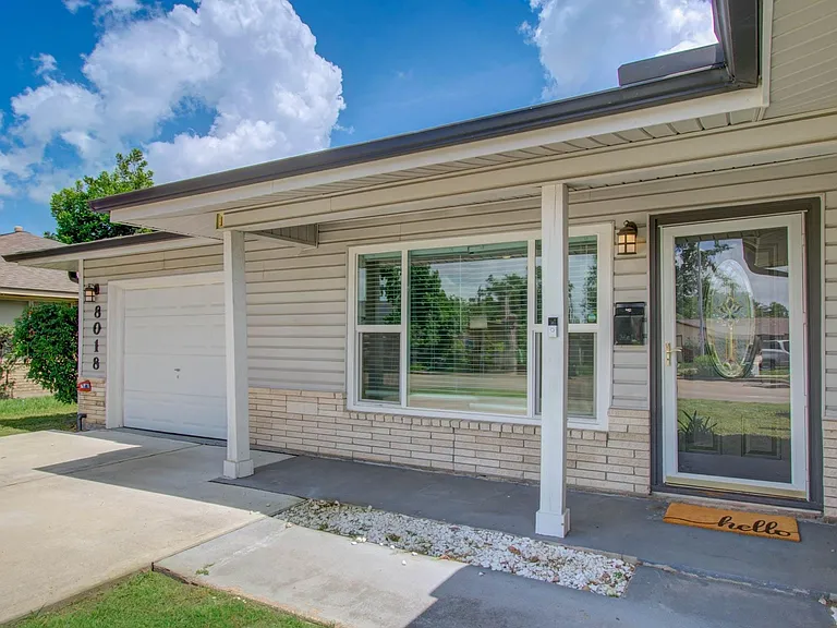 8018 Hammerly Blvd — Photo 2