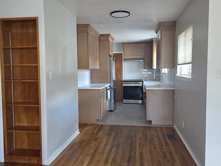 1227 S Arlington Ave — Photo 5