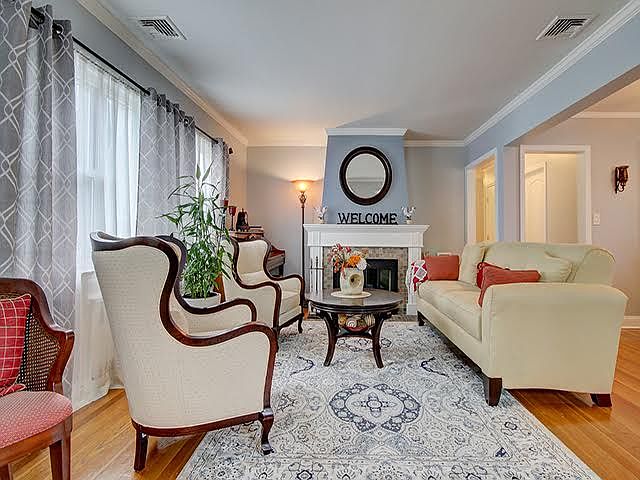 1st image of 543 Cornwell Ave