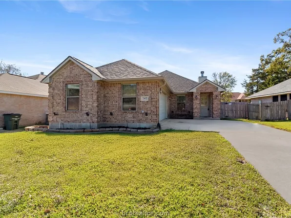 2402 Pleasant Rose Cir, Bryan, TX 77808