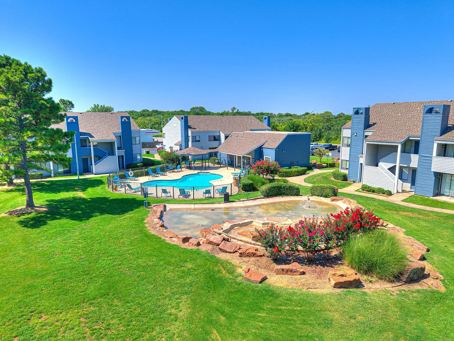 Boulder Ridge Apartments | Newly Remodeled East Tulsa | Broken Arrow Schools + W/D Hookups — Photo 3