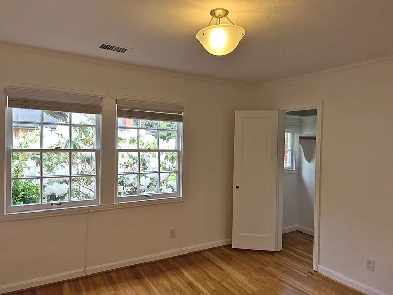 Broadmoor Manor — Photo 108