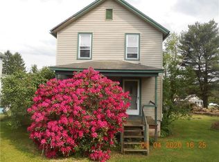 108 N 4th St, Reynoldsville, PA 15851