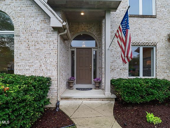 4th image of 7543 Castle Ridge Rd