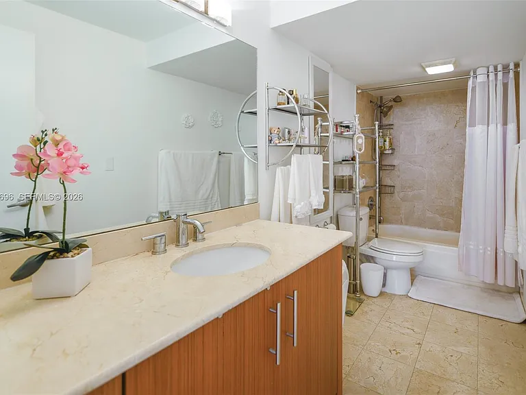 10275 Collins Ave #307 — Photo 8