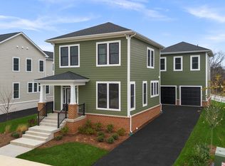 4253 Manor Dr, Marshall, VA 20115