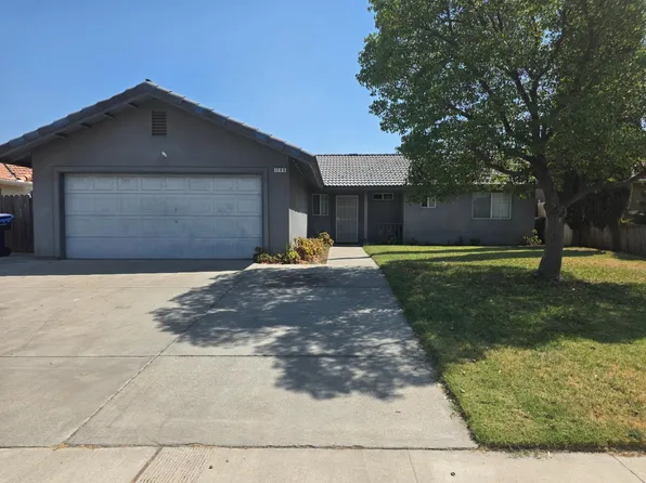 1199 Hawthorn St, Hanford, CA 93230