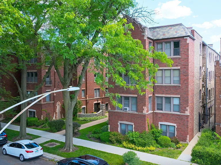 6751 N Artesian Ave #1C — Photo 14