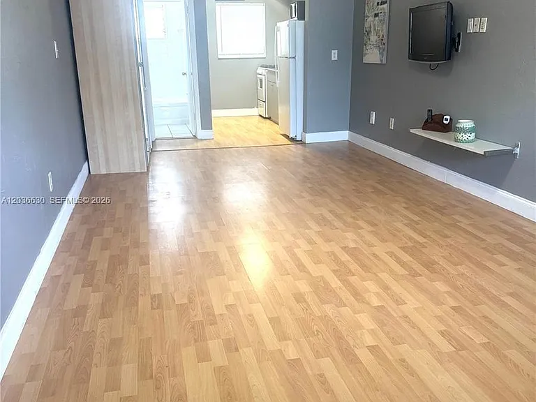1611 West Ave #10 — Photo 7