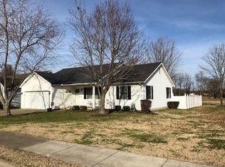 601 Arbor Dr, Henderson, KY 42420