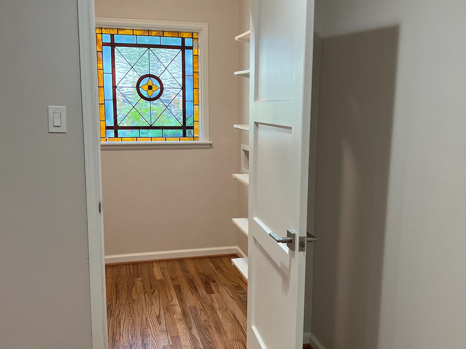 1 bed, 850 sqft, $2,100 — Photo 4