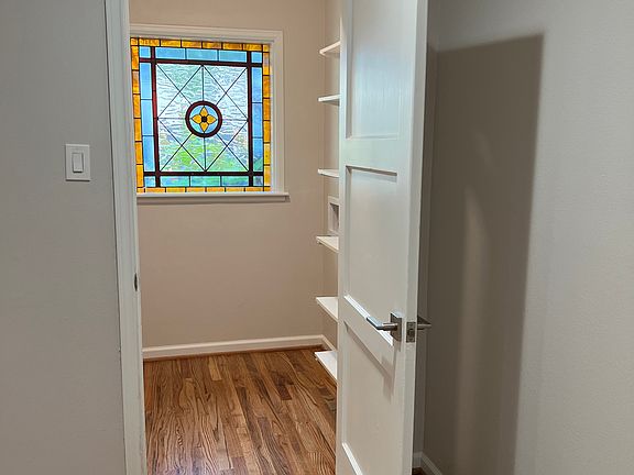 4th image of 5908 Penrose Ave