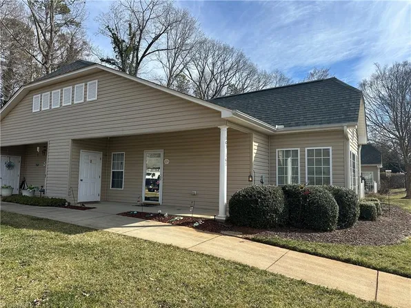 105 E Brick Walk Ct, Mocksville, NC 27028