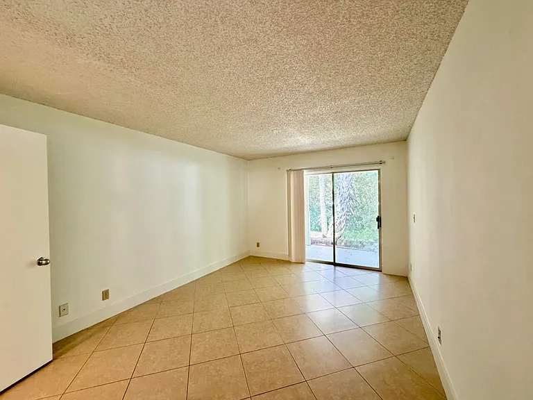 6308 La Costa Dr #D — Photo 12