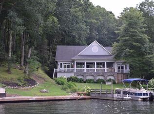 100 Flat Top Lake Rd, Ghent, WV 25843