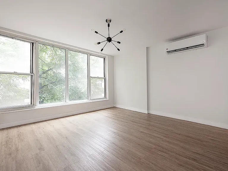 228 E 51st St #3 — Photo 4